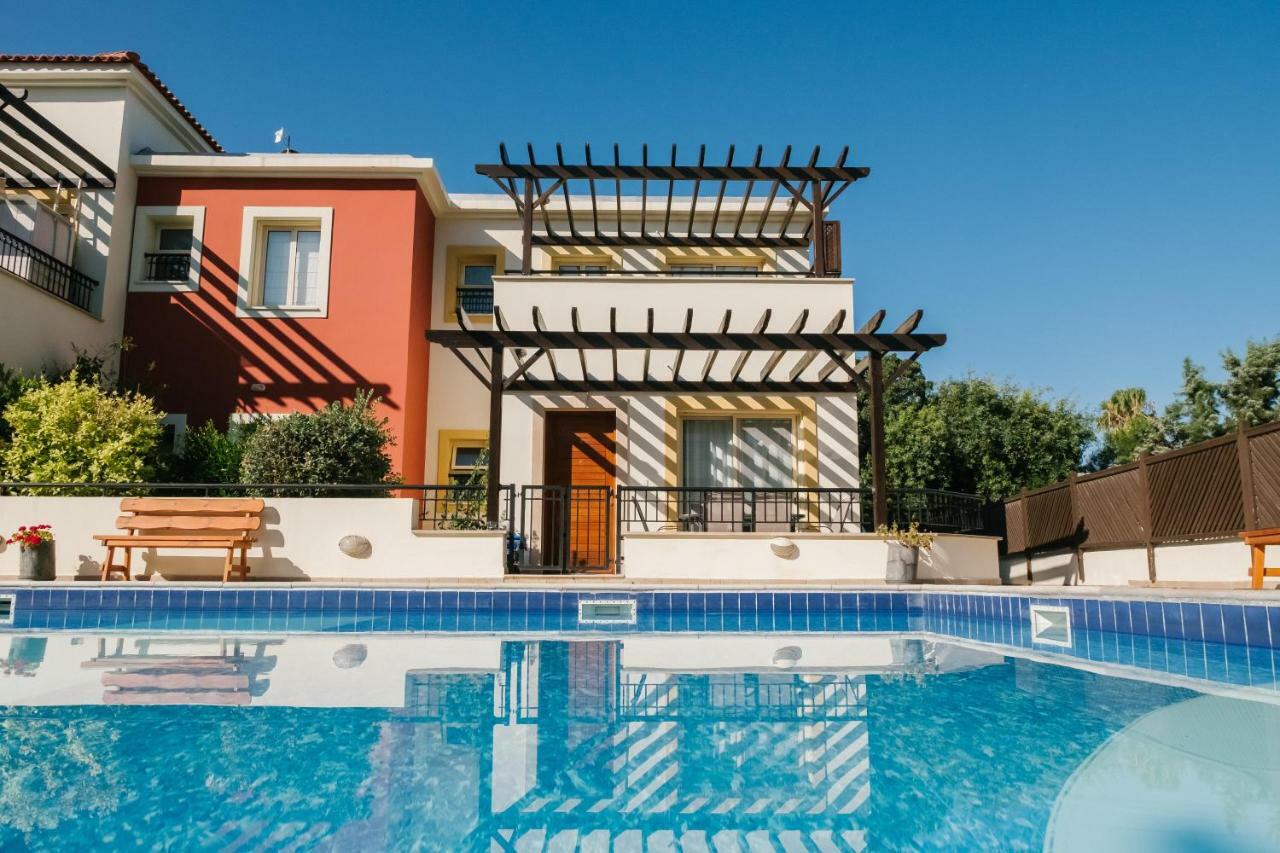 Aphrodite Gardens No.9 Luxury Apt Paphos Exterior photo