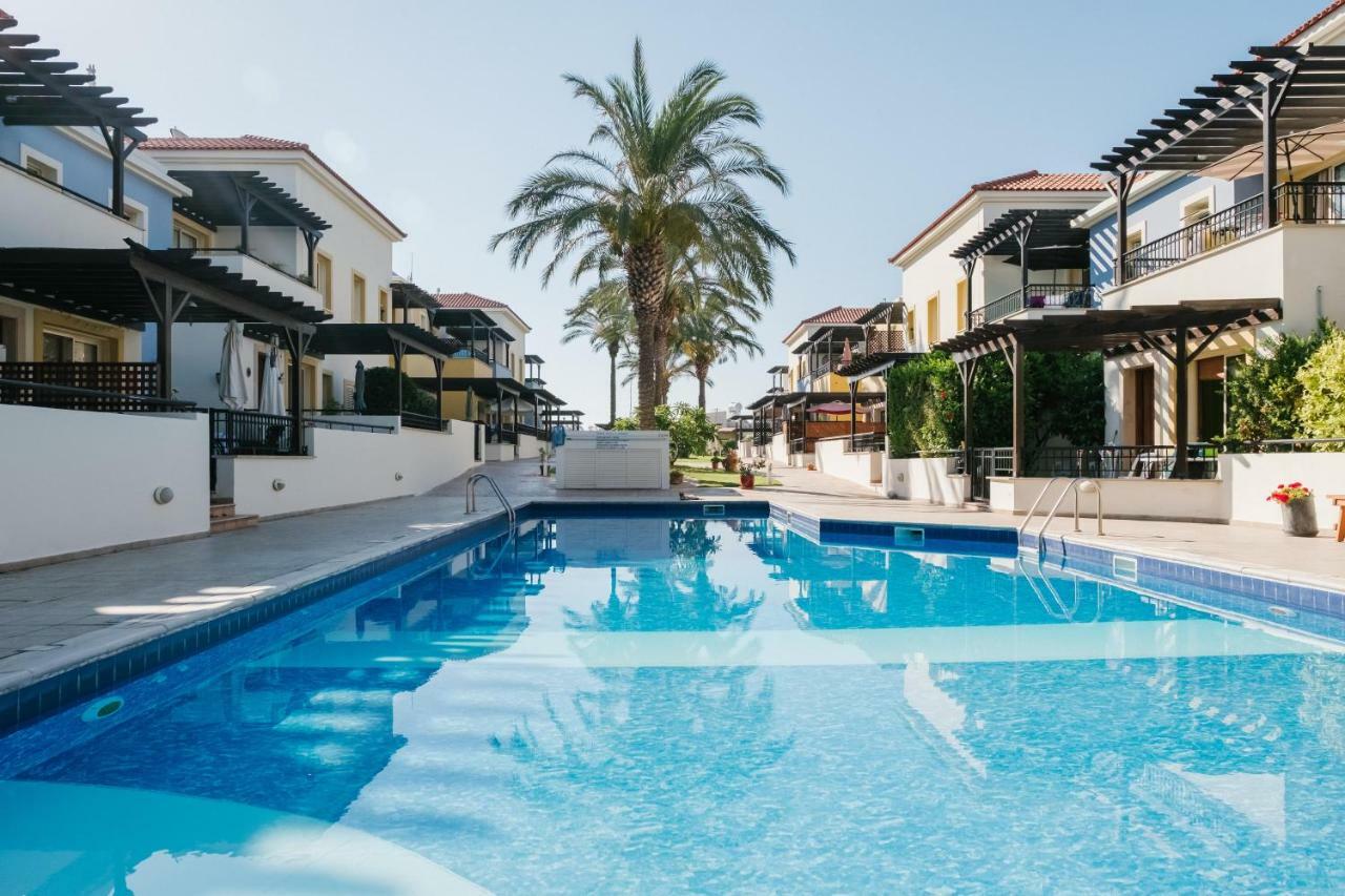 Aphrodite Gardens No.9 Luxury Apt Paphos Exterior photo